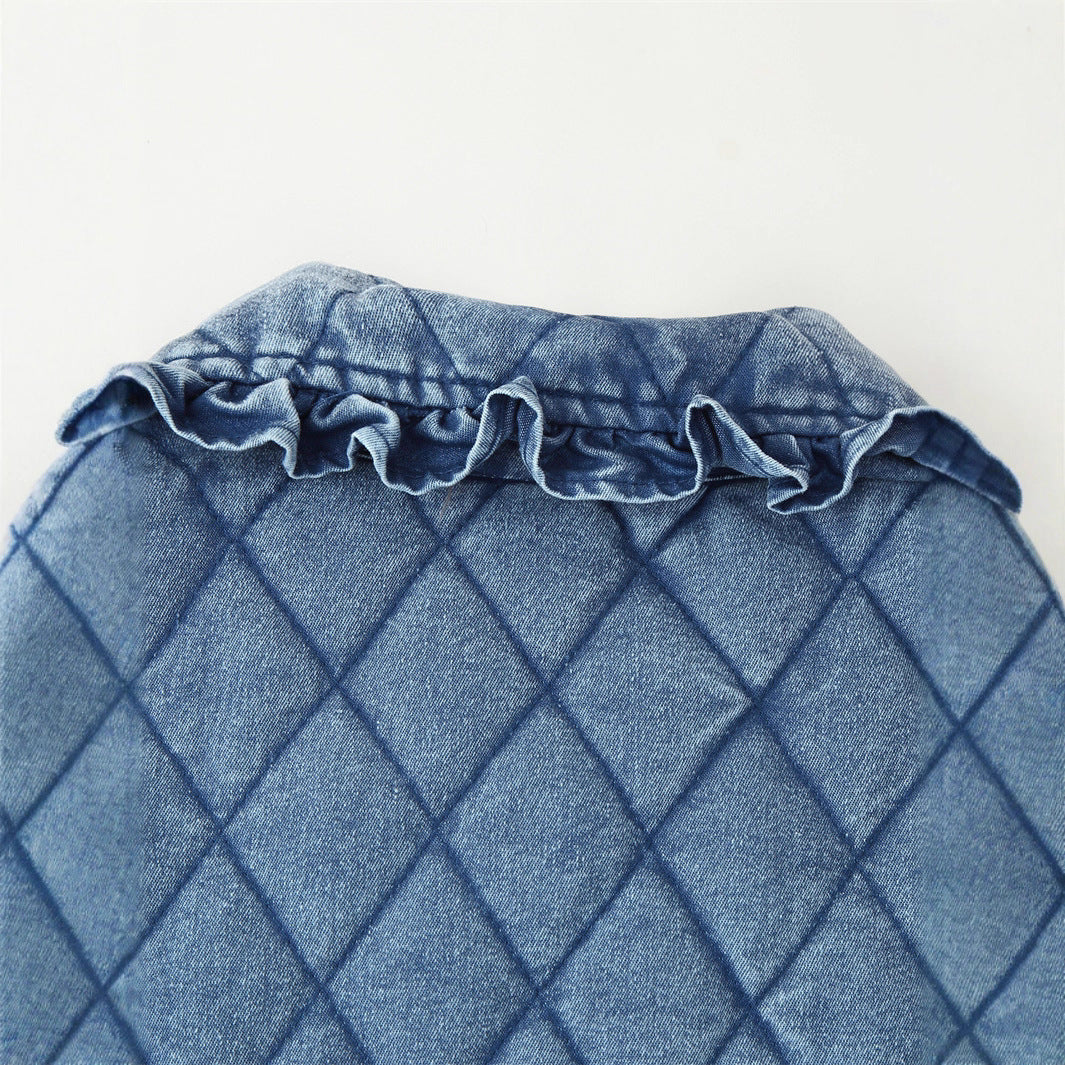 Chic Long Sleeve Denim Jacket with Washed Finish & Ear Trim