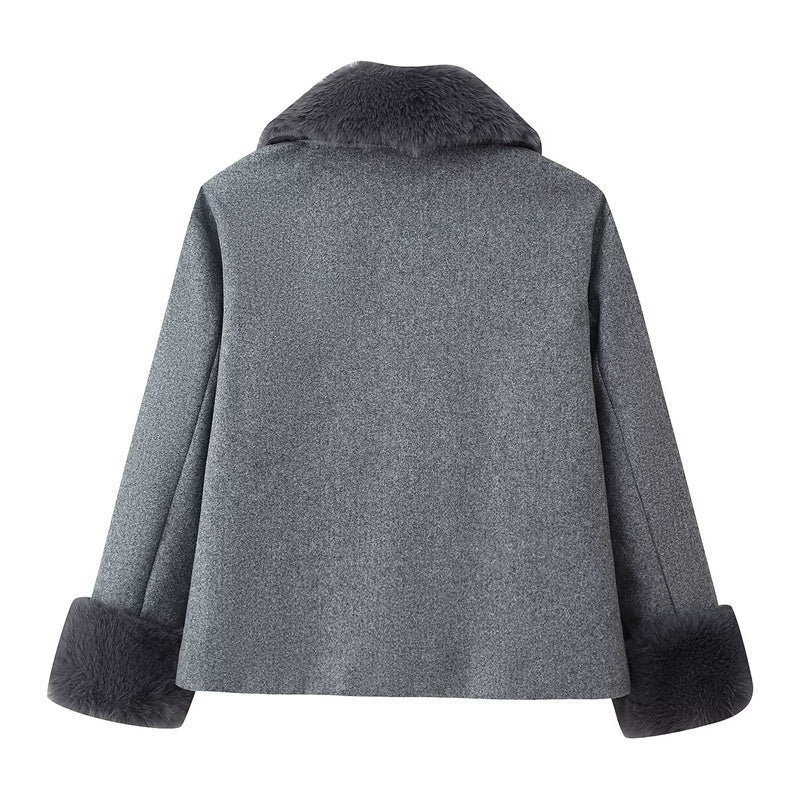 Stylish Women’s Wool Coat with Fur Collar