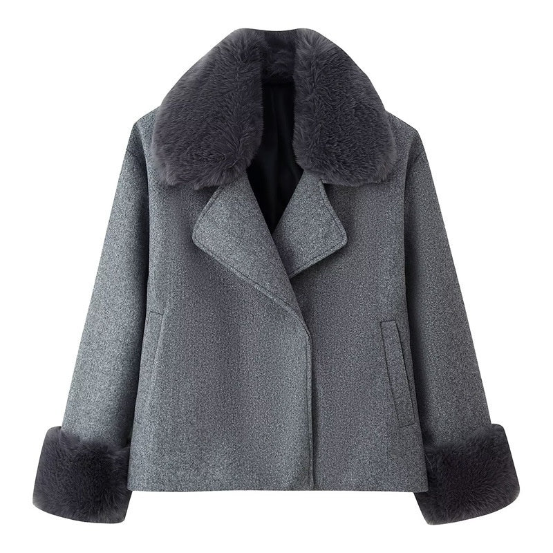 Stylish Women’s Wool Coat with Fur Collar